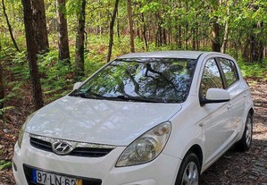 Hyundai i20 1.4 Crdi 90cv cx 6 velocidades 2011
