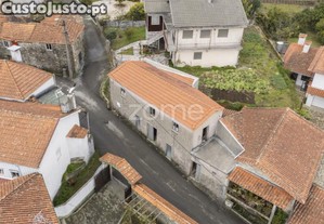 Casa T2 Para Recuperar Em Sanfins - Sever Do...