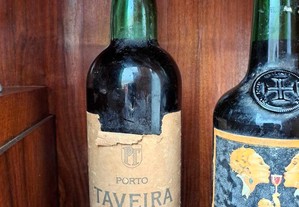 Garrafa antiga vinho do porto Taveira