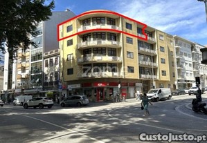 Apartamento T4 Na Rotunda Da Boavista, Porto