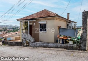 Moradia Com 5 Habitações E Terreno Com 528 M2 -...