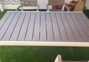 Mesa resina harmony taupe e 4 cadeiras