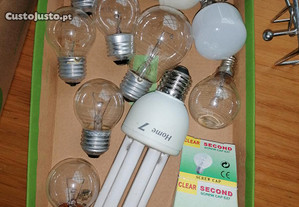 7 lâmpadas casquilho grosso e 4 lampadas casquilho fino