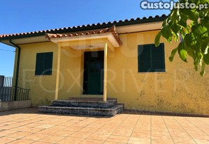 Moradia T3 Em Longos Vales, Mono