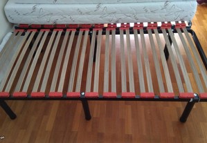 Estrado de ripas para cama de solteiro 90x200 cm