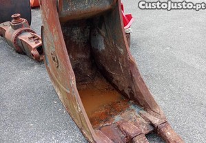 Balde (60cm) para Escavadora Giratoria de 20 a 25 toneladas.
