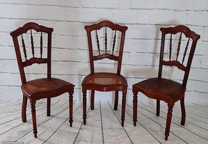 Trio de cadeiras em cerejeira séc. XIX