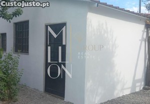Quinta com casa r�stica renovada recentemente