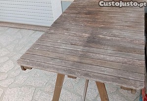Mesa de jardim
