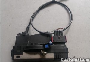 FECHADURA DA PORTA ESQUERDA Renault trafic ii combi 042001