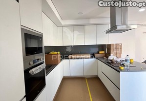 Moradia t3+1 piscina