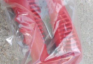 Punhos para bicicleta BMX nacionais novos de cor vermelho