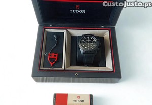Relógio Tudor Fastrider Black Shield