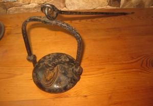 Antiga lanterna lamparina mineiro ferro com galo séc XVIII
