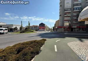 Terreno em Alto do Seixalinho, Santo Andr e Verderena de 1575,00 m