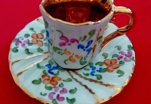 Chávena em porcelana pasta de Limoges - Miniatura de coleção