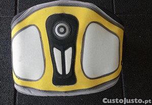 Arns de windsurf da marca Neilpryde, tamanho L