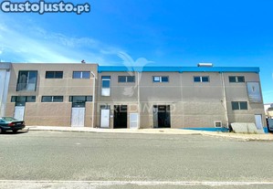 Armaz�m e loja comercial (com�rcio de marisco)