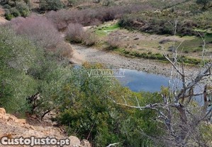 Terreno rstico com 182 250 m2 situado no Concelho de Ourique - Alentejo