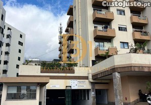 Dois Estacionamentos Cobertos no Centro do Funchal