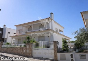 Moradia independente t5 | 600 m² de exclusividade, conforto e privacidade em porto de mós