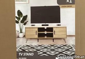 Móvel TV com arrumação e acabamento em madeira (120x40x45cm)