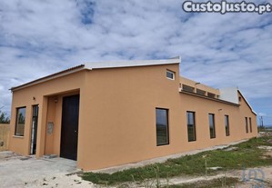 Loja / Estabelecimento Comercial T9 em Ferrel de 216,00 m