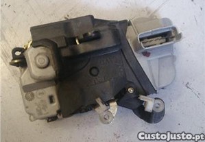 FECHADURA DA PORTA ESQUERDA Peugeot 307 berlina s2 062005