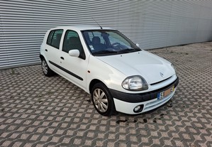 Renault Clio 1.9D 5lug 171mil