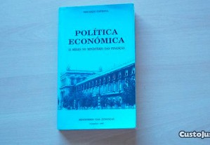 Política Económica 22 Meses no Ministério das Finanças de Eduardo Catroga