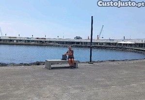 Quarto Grande e Espaoso no Centro de Ponta Delgada