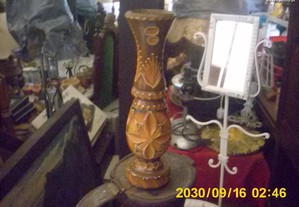 vaso em madeira