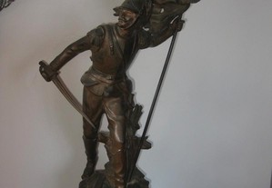 Antiga estatueta militar couraceiro francês bronze arte Louis Moreau s/ 19