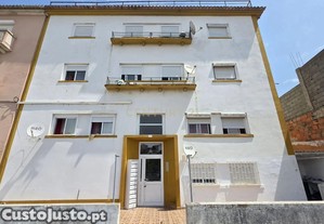 Prdio para investimento em Carenque - Amadora