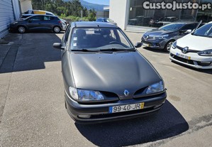 Renault Mgane 1.9D 5LUGARES - 96