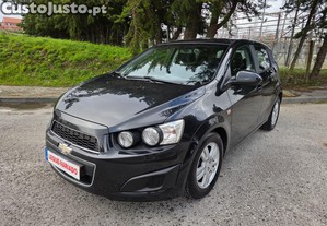 Chevrolet Aveo 1.2 86cv 5 Portas 5 Lugares