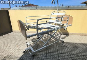 Cama articulada elétrica e elevatória hospitalar