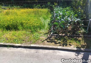 Terreno de 225 m   estrada da vessada, lt 52 crestuma (vila nova de gaia)