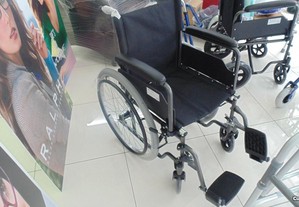Cadeira de Rodas (Nova)
