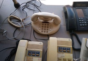 Colecção de 7 telefones anos 80