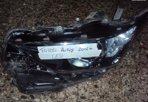 Toyota Auris 2016- farol led