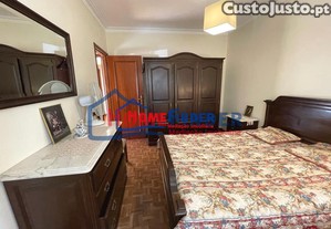 Quarto individual para mento - nogueira