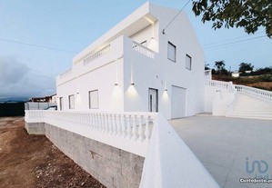 Casa / Villa T5 em Faro de 300,00 m²