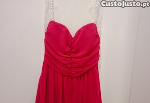 Vestido rosa com decote