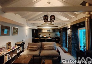 Moradia isolada T2 em Ribeiras de 175 m�