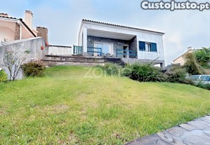 Moradia T4 Pronta A Habitar Em Salvaterra, Vila...