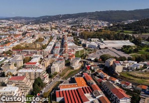 Moradia Exclusiva Com Lote De 780 M² No Centro...