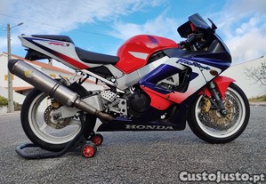 Honda CBR 929 - 01