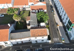 Moradia T4 Com Projeto Aprovado Para Hostel