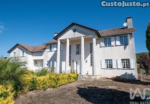 Casa / Villa T4 em Figueira de Lorvo